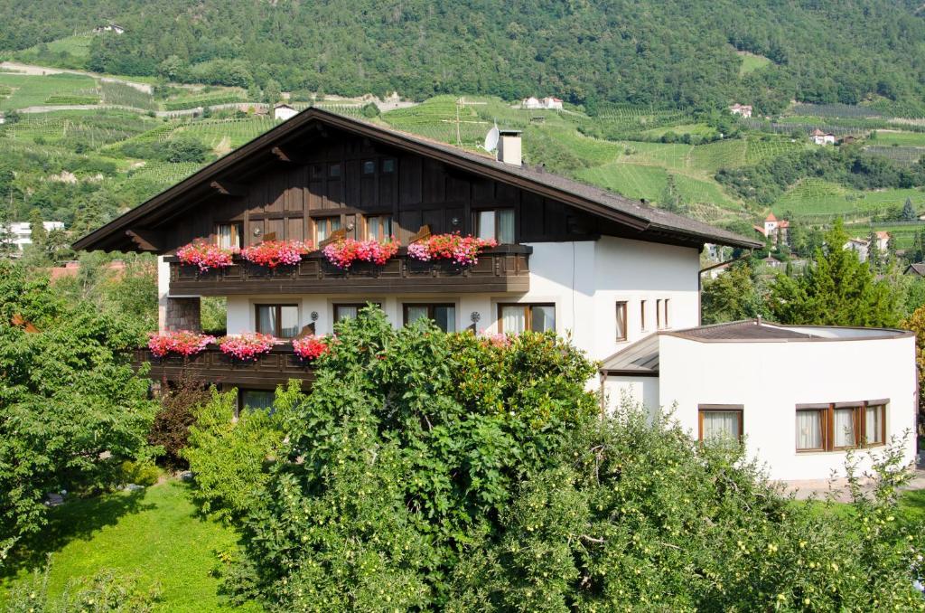 Haus Christl Bed & Breakfast Lana Bagian luar foto