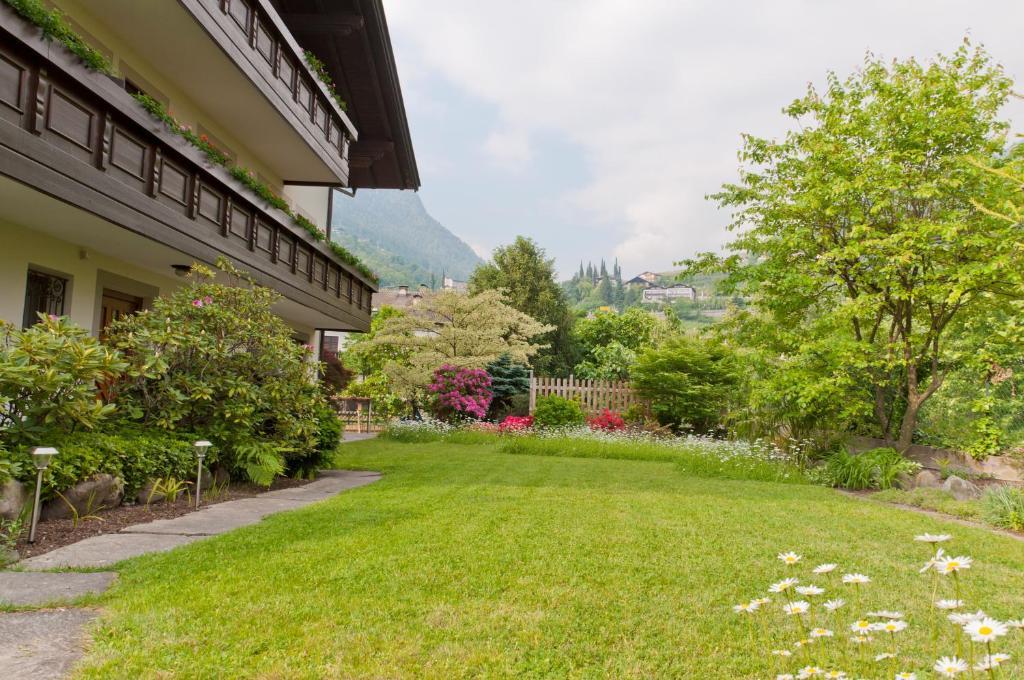 Haus Christl Bed & Breakfast Lana Bagian luar foto