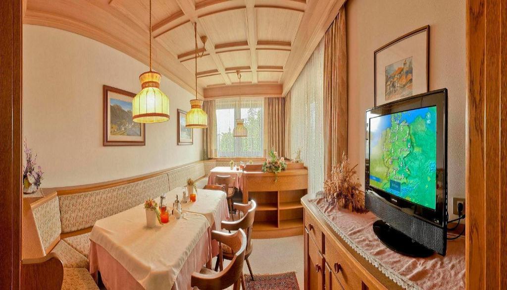 Haus Christl Bed & Breakfast Lana Bagian luar foto